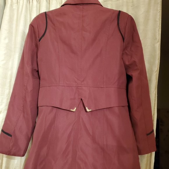 Women's/Girls Double Breasted Classic Maroon Trench Coat NWT! Size Small - Picture 2 of 3